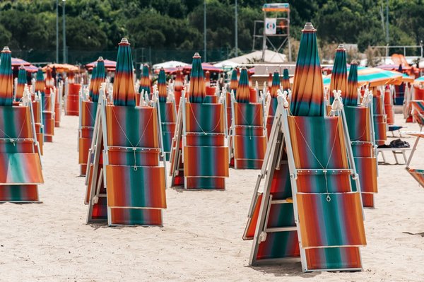 Quels sont les différents types de parasols publicitaires ?